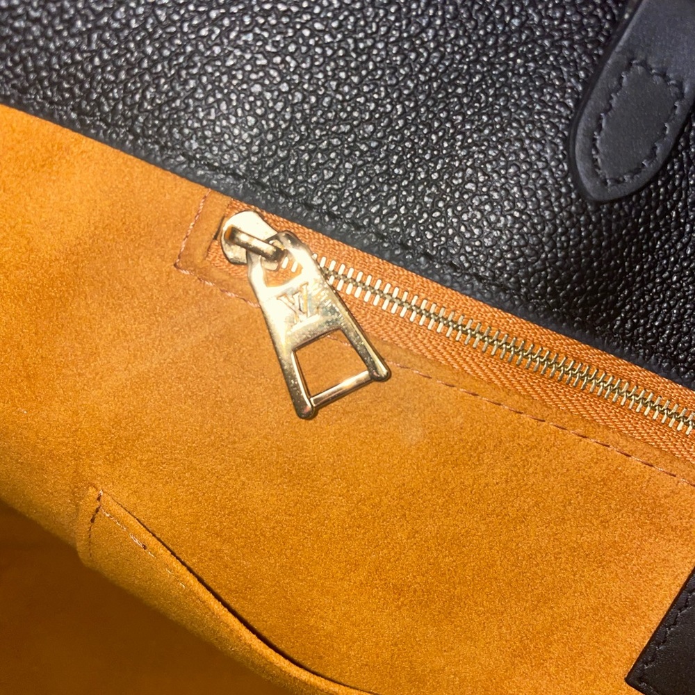 Louis Vuitton Black Monogram Empriente Onthego - Picture 9 of 14